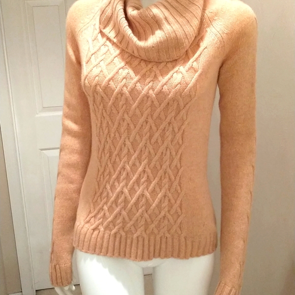Mariele Waithe Tan 100% Cashmere Long sleeve turtle neck Cable knit sweater sz M - Picture 3 of 16